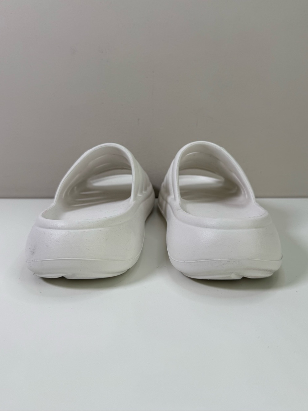 UGG Sport Yeah Slide Sandals White Waterproof Slip On Slides Women's Size 8 - Picture 7 of 15